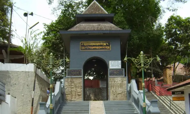 5 Rekomendasi Wisata Religi Malang, Cocok Dikunjungi Bareng Rombongan!